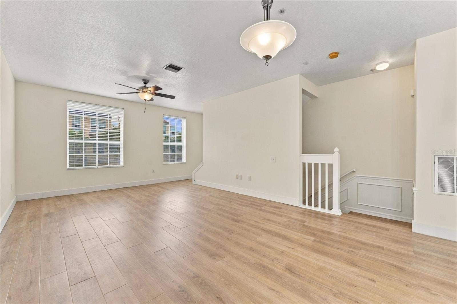 3121 BAYSHORE OAKS DRIVE, Tampa, FL 33611 Second floor living room / dining room