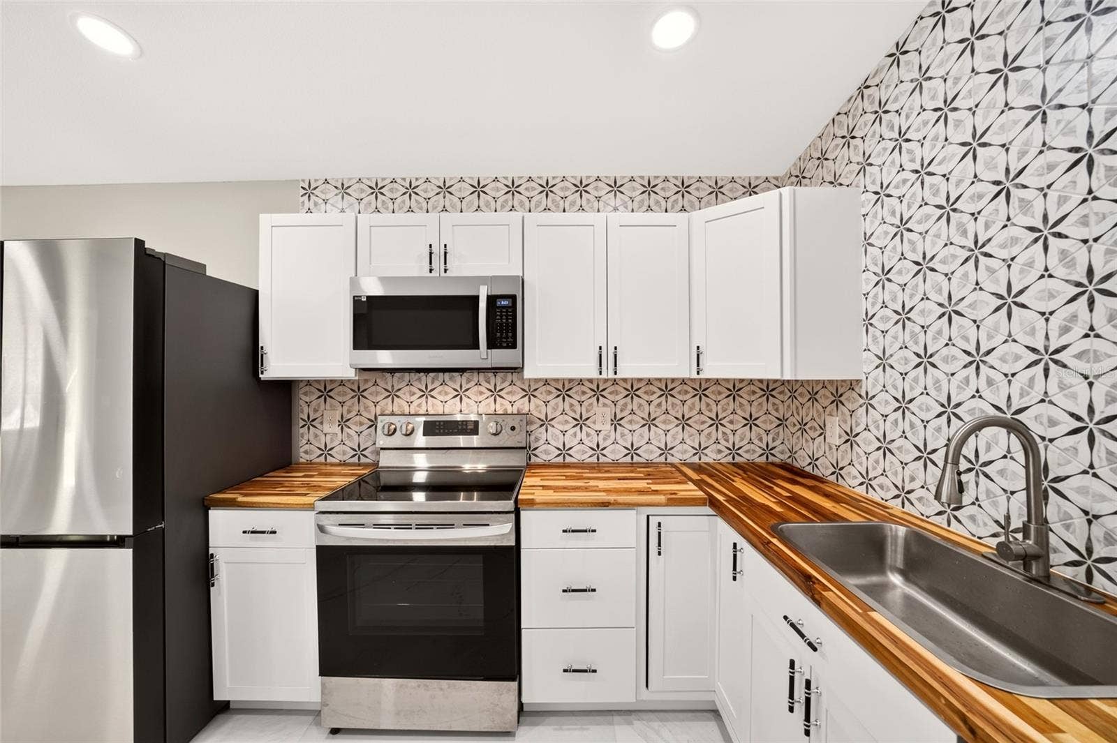 5686 E HIGHWAY 316, Citra, FL 32113 5686 E HIGHWAY 316, Citra, FL 32113