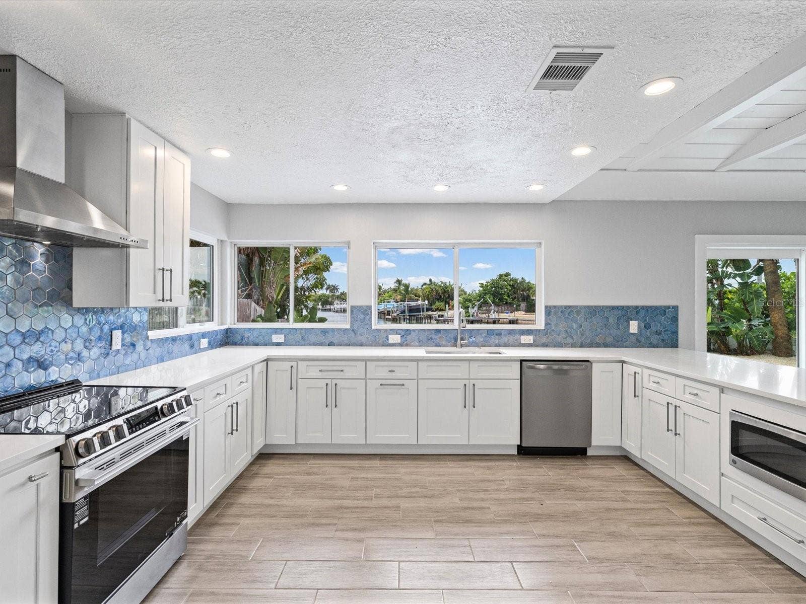 529 80TH AVENUE, St Pete Beach, FL 33706
