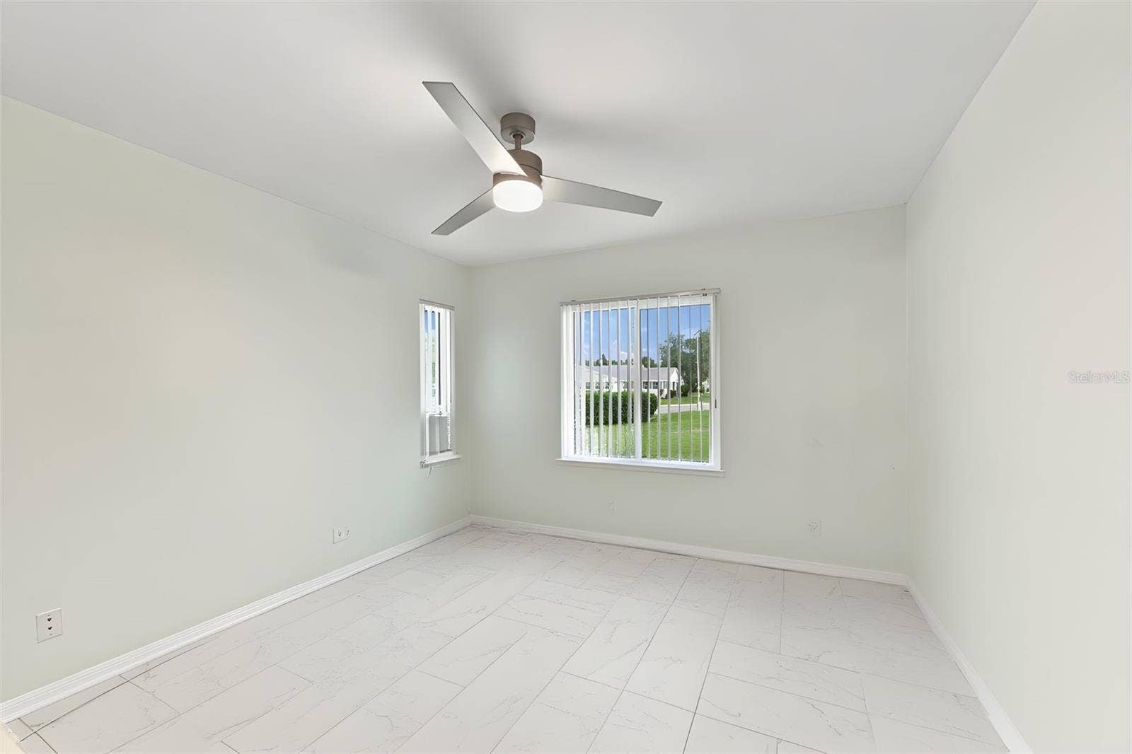 202 GLOUCESTER BOULEVARD, #357, Sun City Center, FL 33573 Empty Guest Bedroom