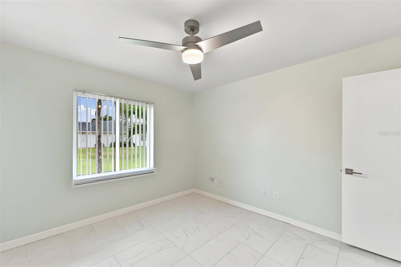 202 GLOUCESTER BOULEVARD, #357, Sun City Center, FL 33573 Empty Guest Bedroom