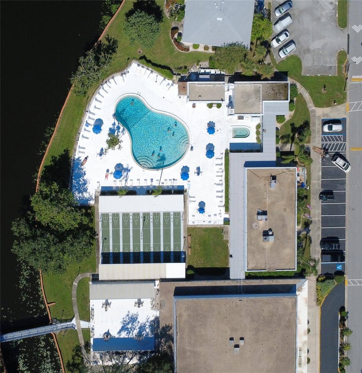 11201 80TH AVENUE, #201, Seminole, FL 33772 Lakefront pool & spa