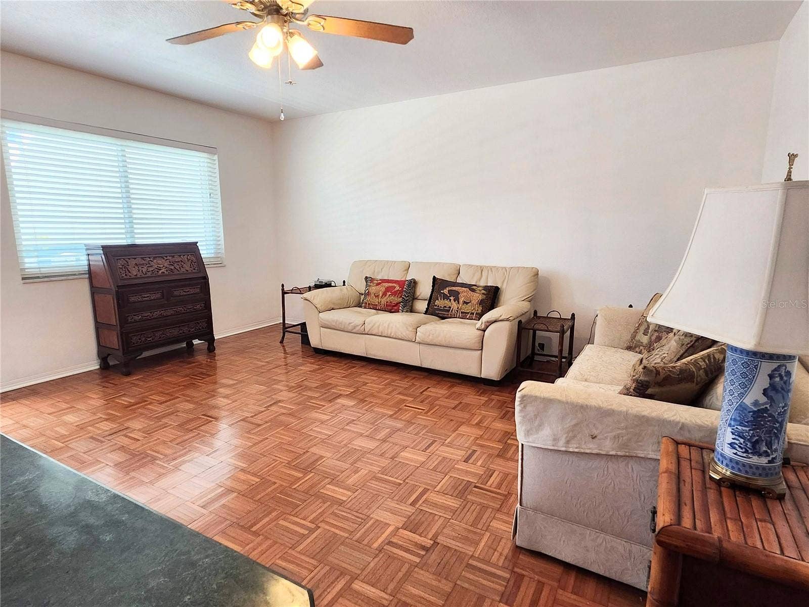 11201 80TH AVENUE, #201, Seminole, FL 33772 Spacious family room