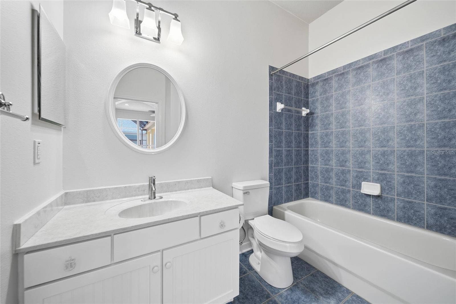 7137 DERWENT GLEN CIRCLE, Land O Lakes, FL 34637 7137 DERWENT GLEN CIRCLE, Land O Lakes, FL 34637