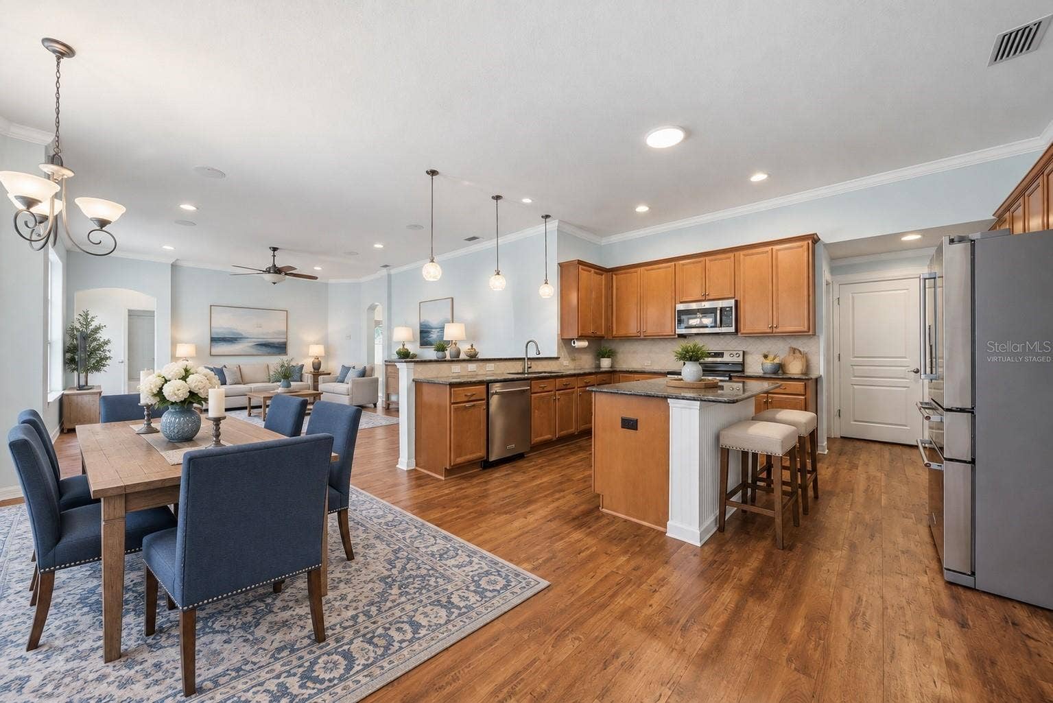 7137 DERWENT GLEN CIRCLE, Land O Lakes, FL 34637 virtually staged