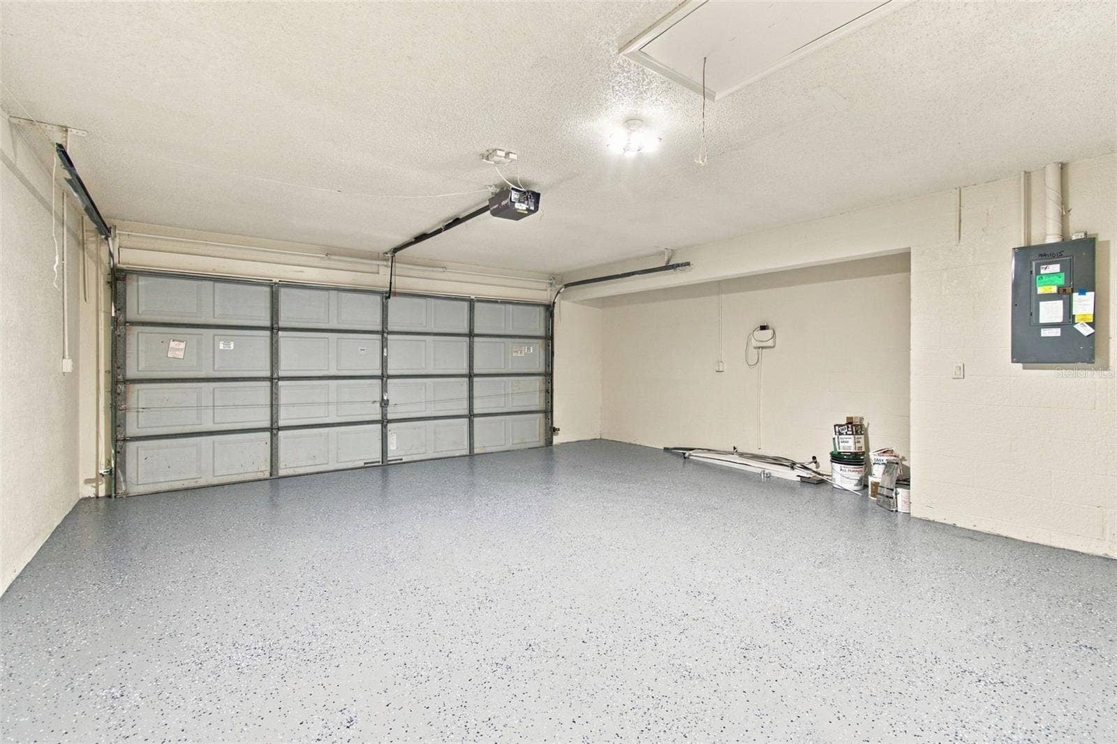 8075 SHALOM DRIVE, Spring Hill, FL 34606 8075 SHALOM DRIVE, Spring Hill, FL 34606