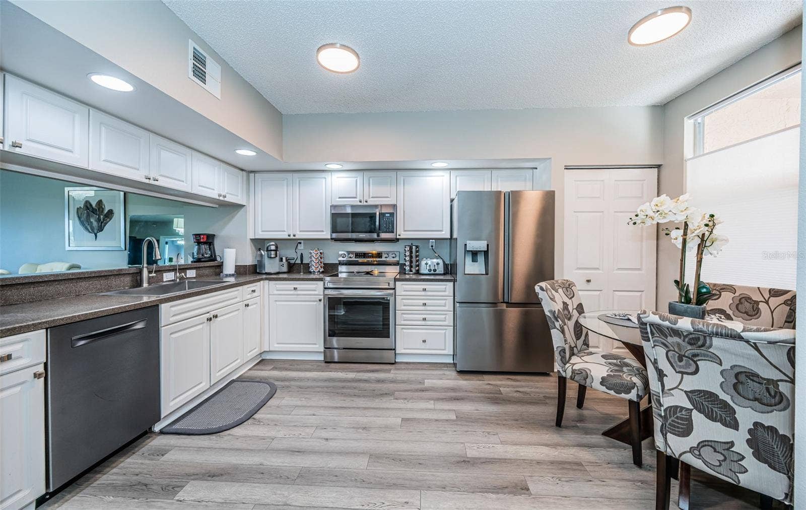 6450 SHORELINE DRIVE, #9203, Seminole, FL 33708 6450 SHORELINE DRIVE, #9203, Seminole, FL 33708