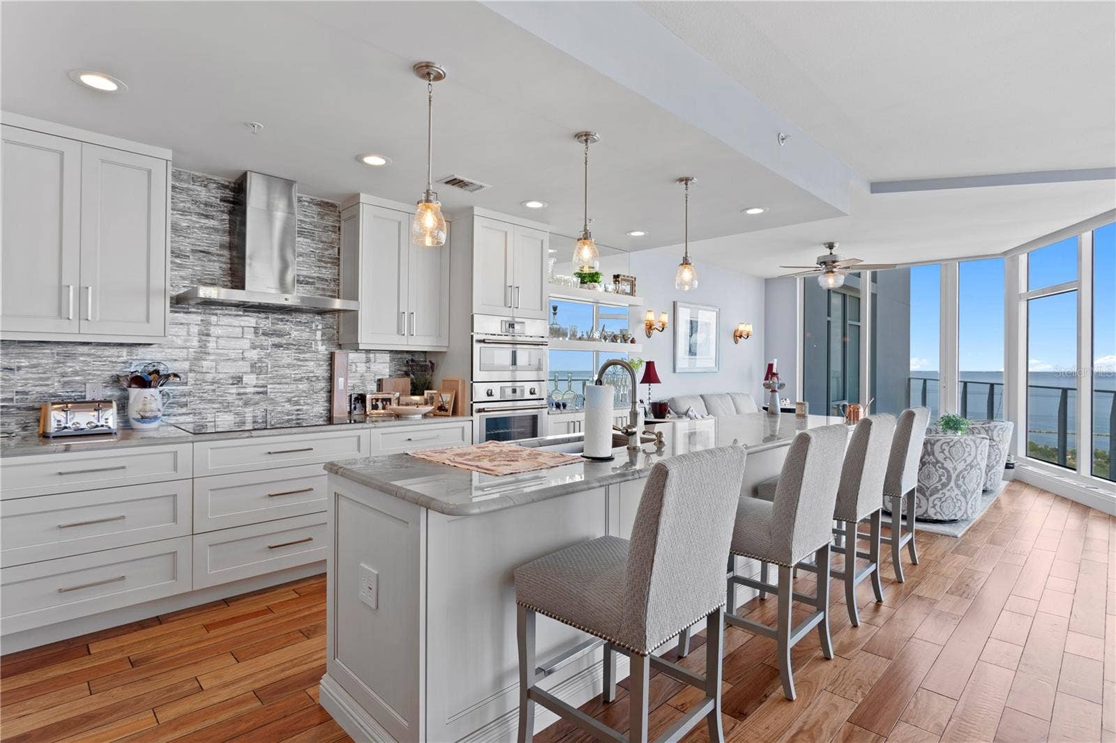 175 1ST STREET S, #2307, St Petersburg, FL 33701 175 1ST STREET S, #2307, St Petersburg, FL 33701