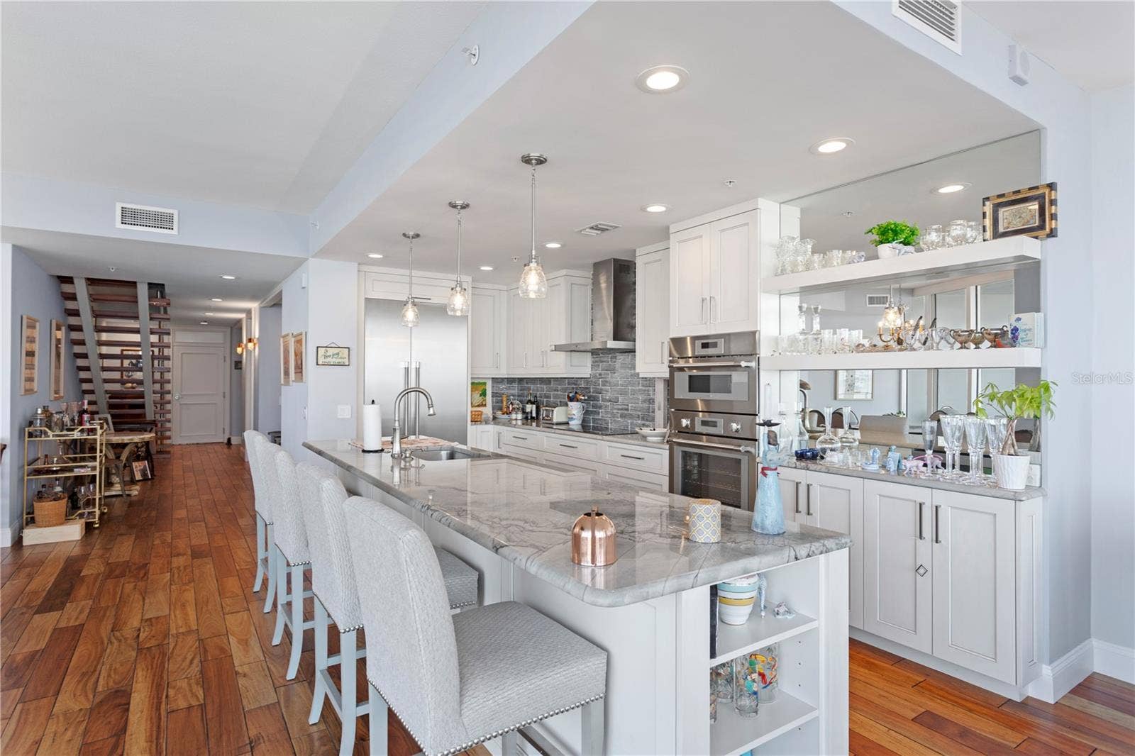 175 1ST STREET S, #2307, St Petersburg, FL 33701 175 1ST STREET S, #2307, St Petersburg, FL 33701