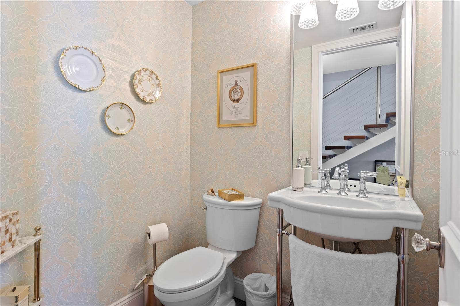 175 1ST STREET S, #2307, St Petersburg, FL 33701 175 1ST STREET S, #2307, St Petersburg, FL 33701