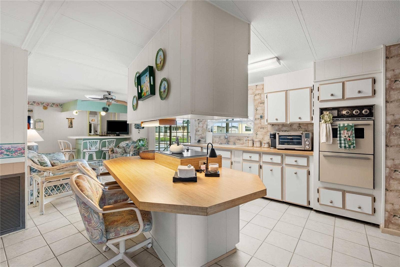5352 PLANT STREET, Zephyrhills, FL 33542 5352 PLANT STREET, Zephyrhills, FL 33542