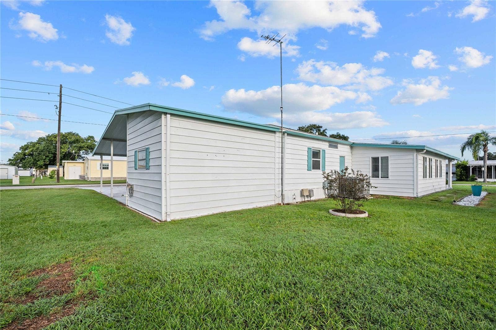 5352 PLANT STREET, Zephyrhills, FL 33542 5352 PLANT STREET, Zephyrhills, FL 33542