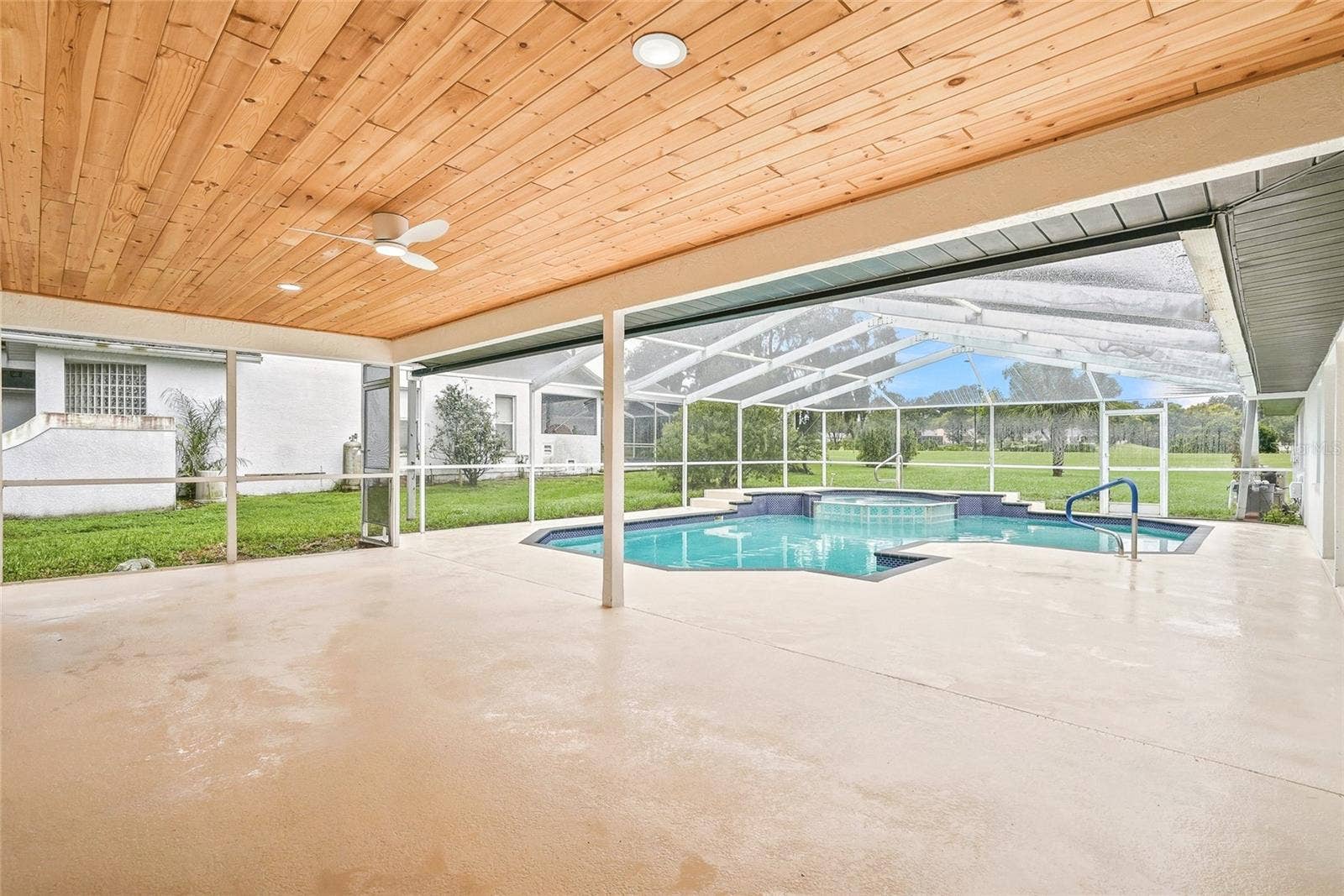 2602 S MILLER ROAD, Valrico, FL 33596