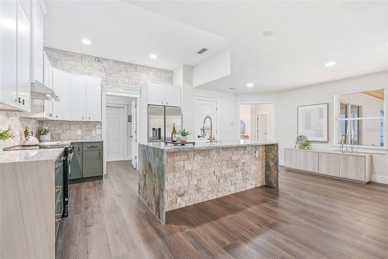 2602 S MILLER ROAD, Valrico, FL 33596