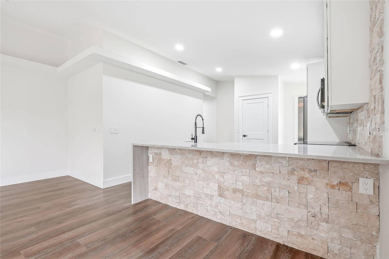 2602 S MILLER ROAD, Valrico, FL 33596
