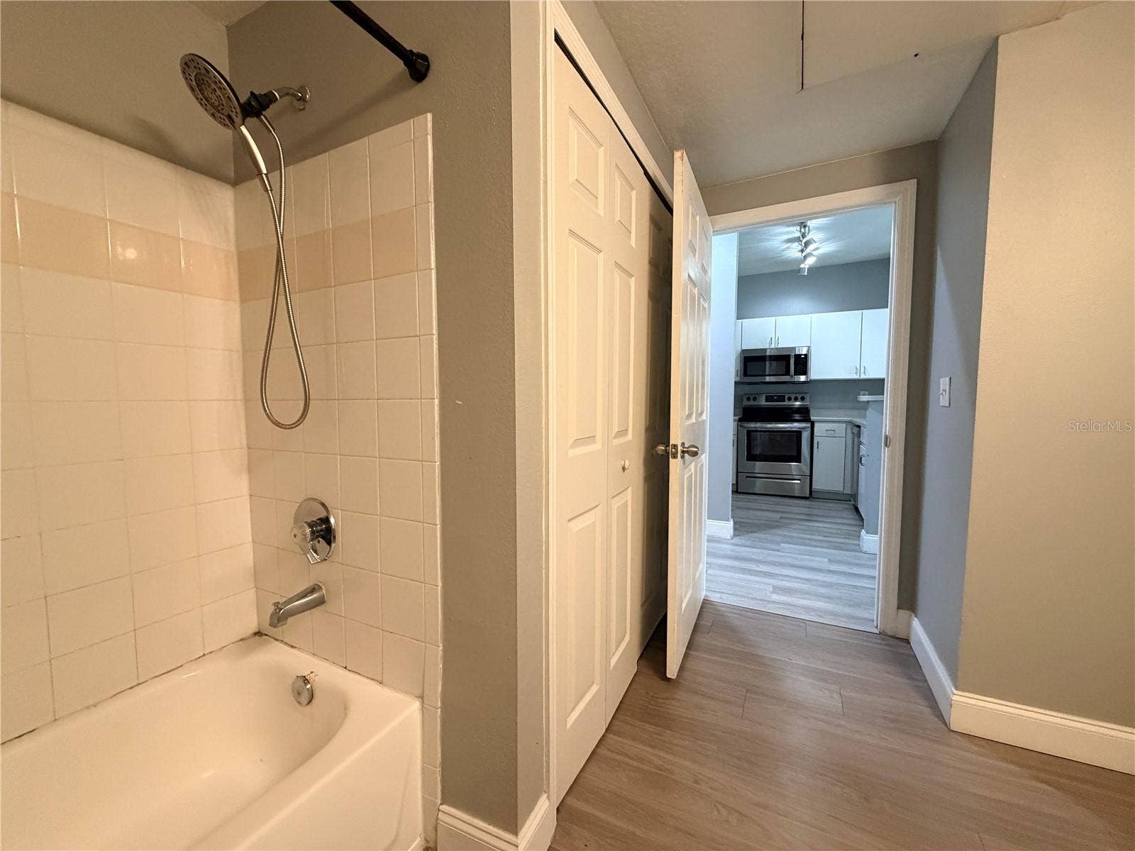 1910 E PALM AVENUE, #8106, Tampa, FL 33605