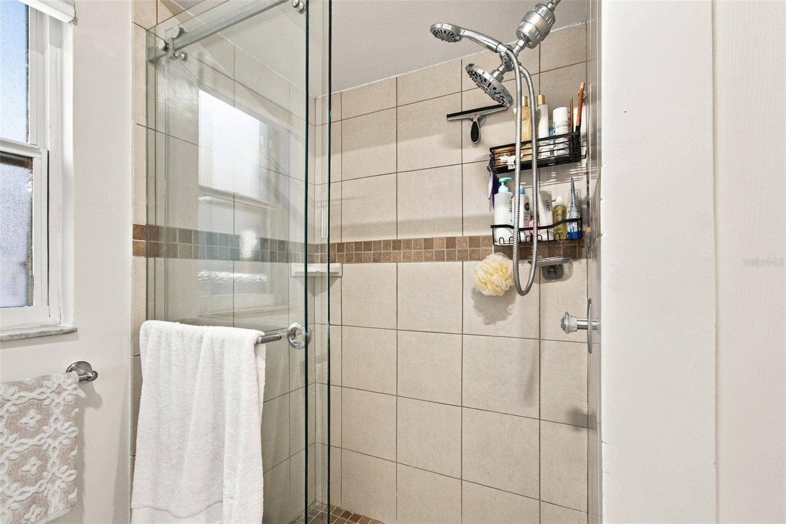14304 91ST AVENUE, Seminole, FL 33776 WALK IN SHOWER