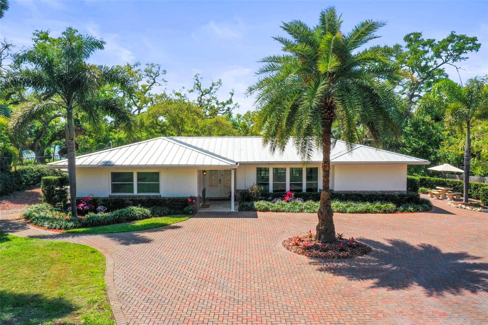 1600 PARK STREET N, St Petersburg, FL 33710 1600 PARK STREET N, St Petersburg, FL 33710