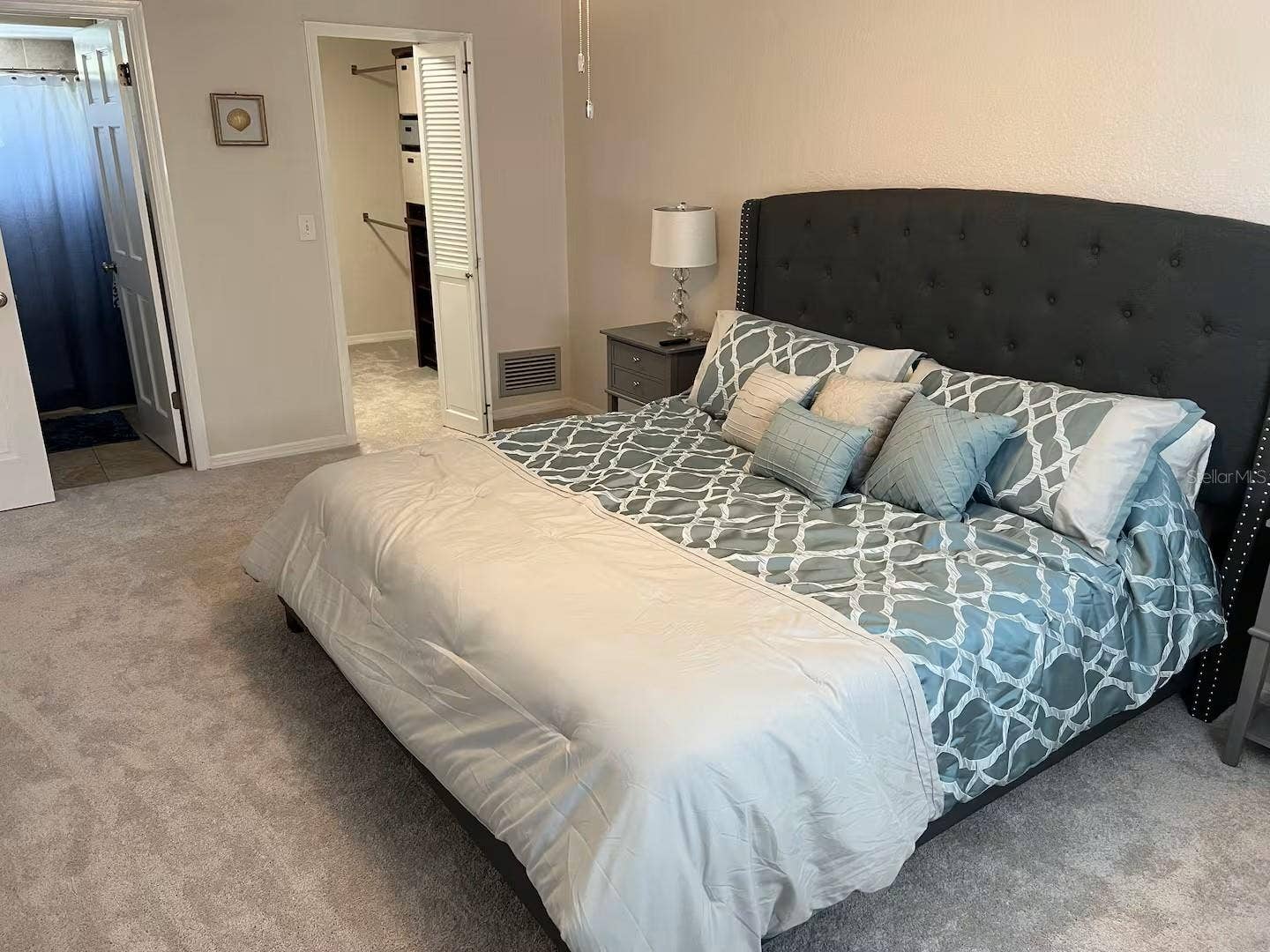 6403 EVERGREEN AVENUE, Seminole, FL 33772 6403 EVERGREEN AVENUE, Seminole, FL 33772