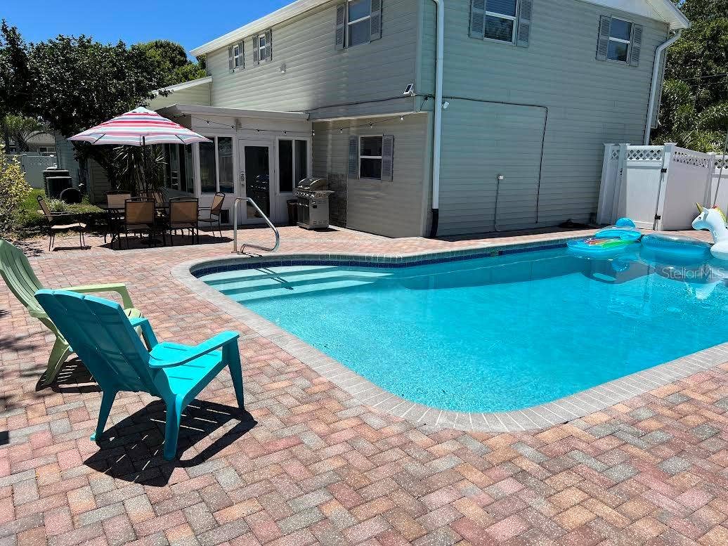 6403 EVERGREEN AVENUE, Seminole, FL 33772 6403 EVERGREEN AVENUE, Seminole, FL 33772