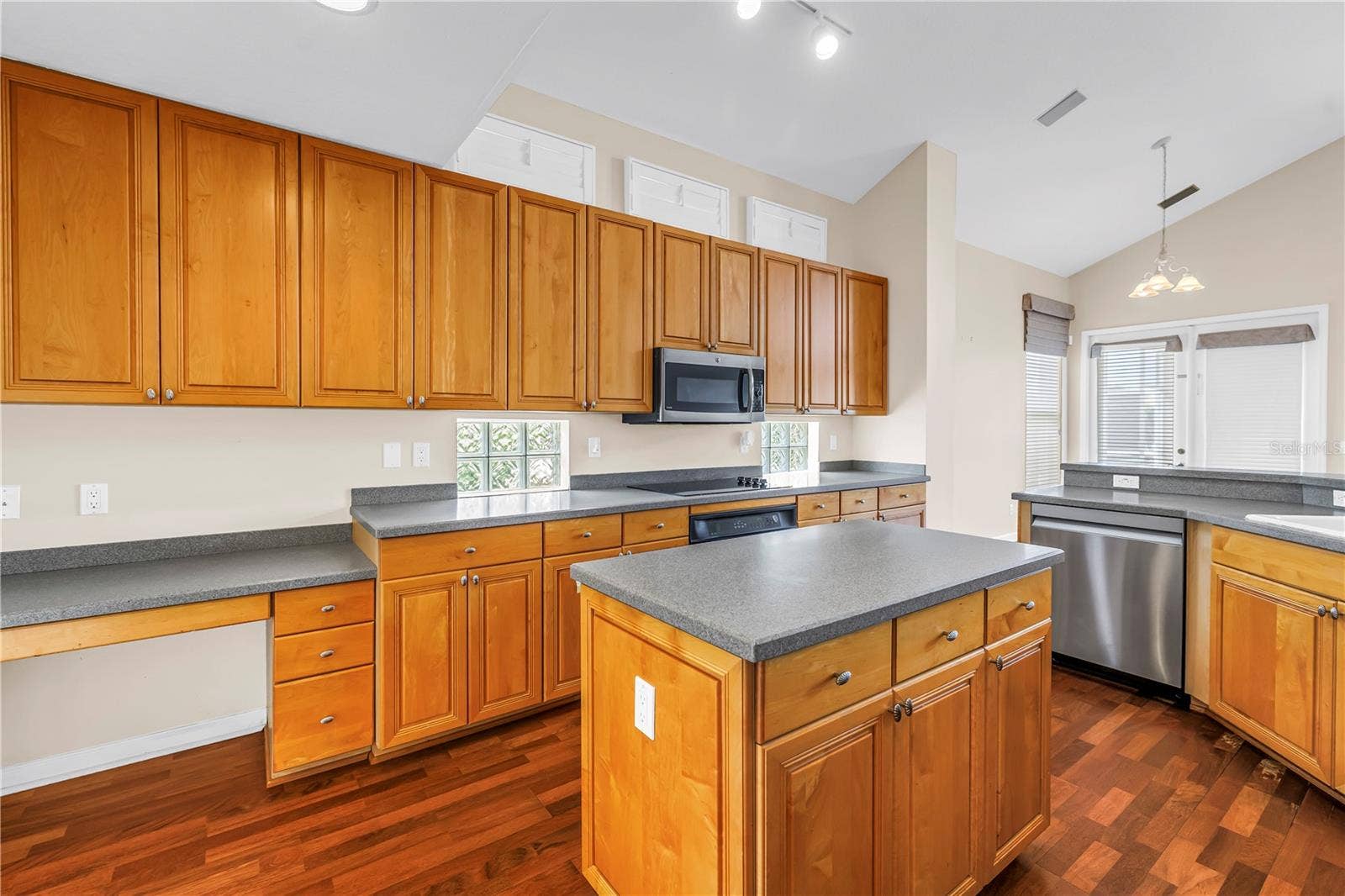 9724 SAGO POINT DRIVE, Seminole, FL 33777 9724 SAGO POINT DRIVE, Seminole, FL 33777