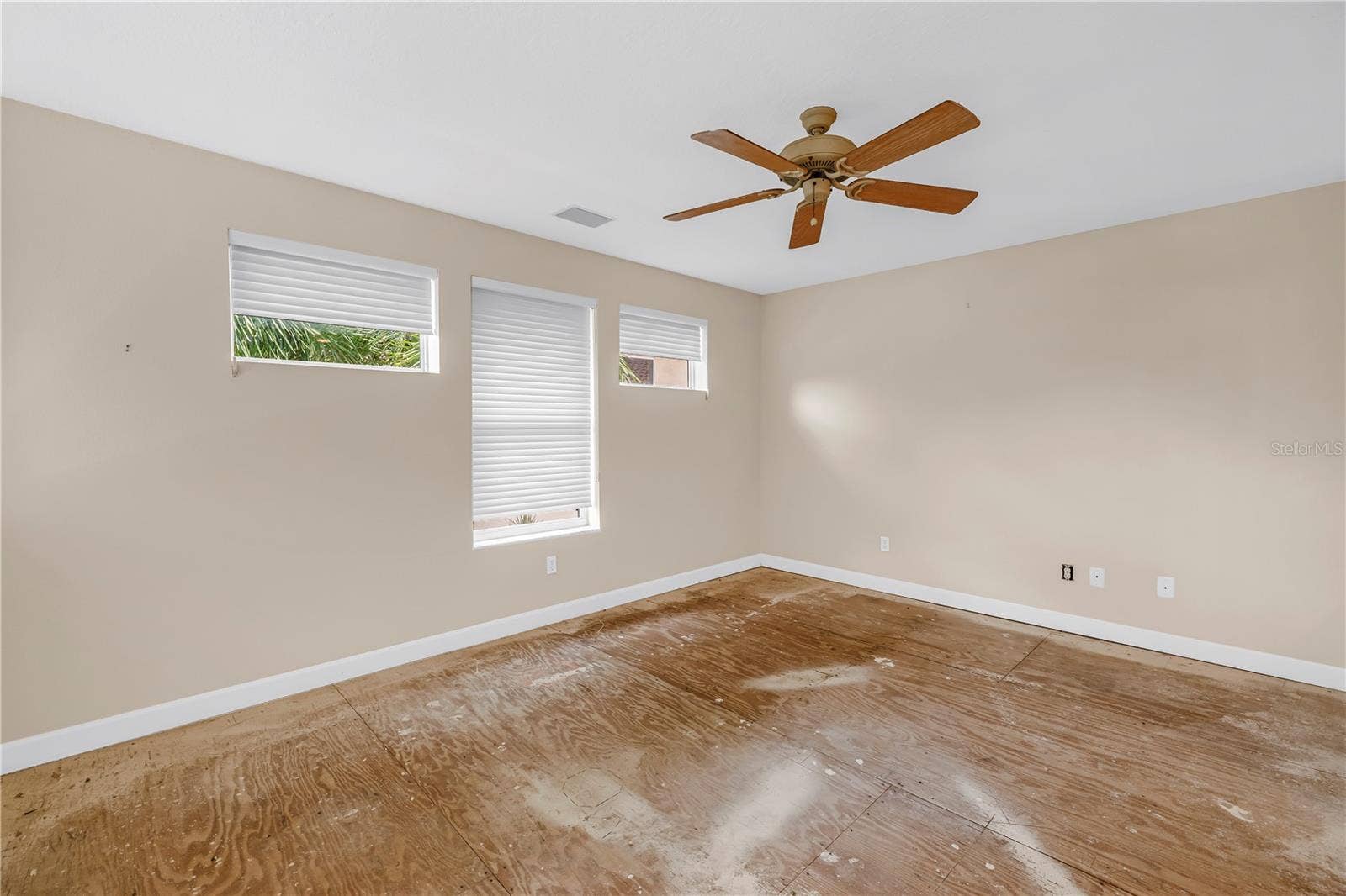 9724 SAGO POINT DRIVE, Seminole, FL 33777 9724 SAGO POINT DRIVE, Seminole, FL 33777