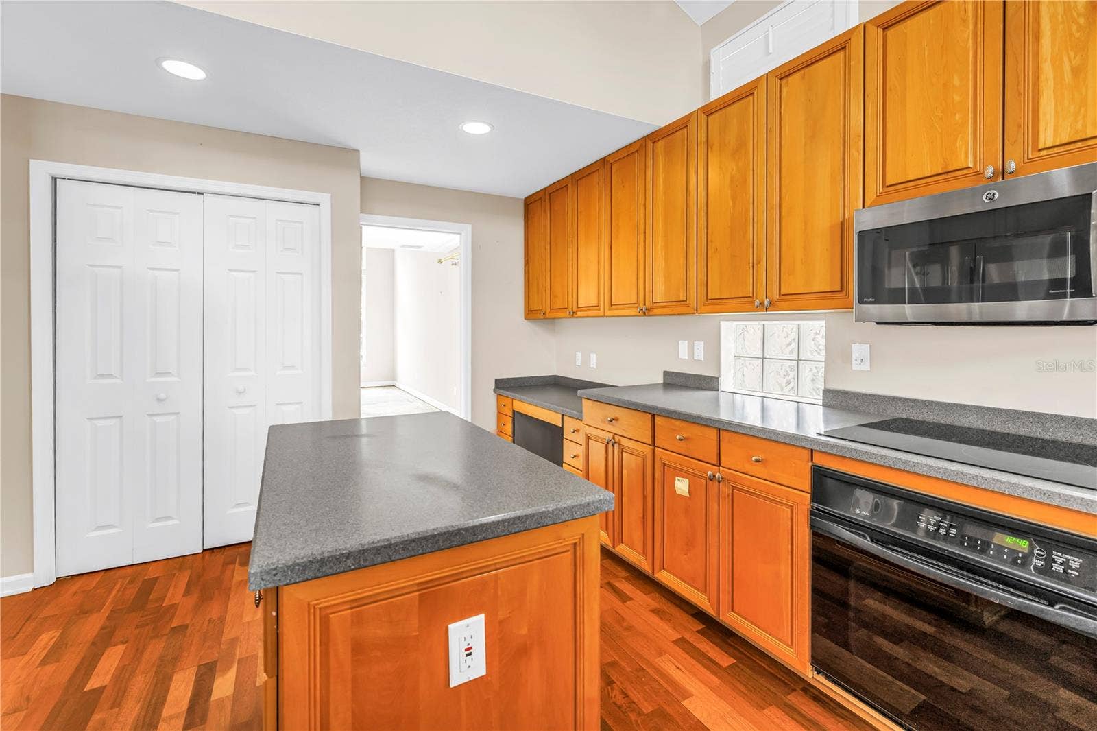 9724 SAGO POINT DRIVE, Seminole, FL 33777 9724 SAGO POINT DRIVE, Seminole, FL 33777