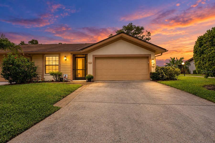 Property photo for 4008 SHORESIDE CIRCLE, Tampa, FL
