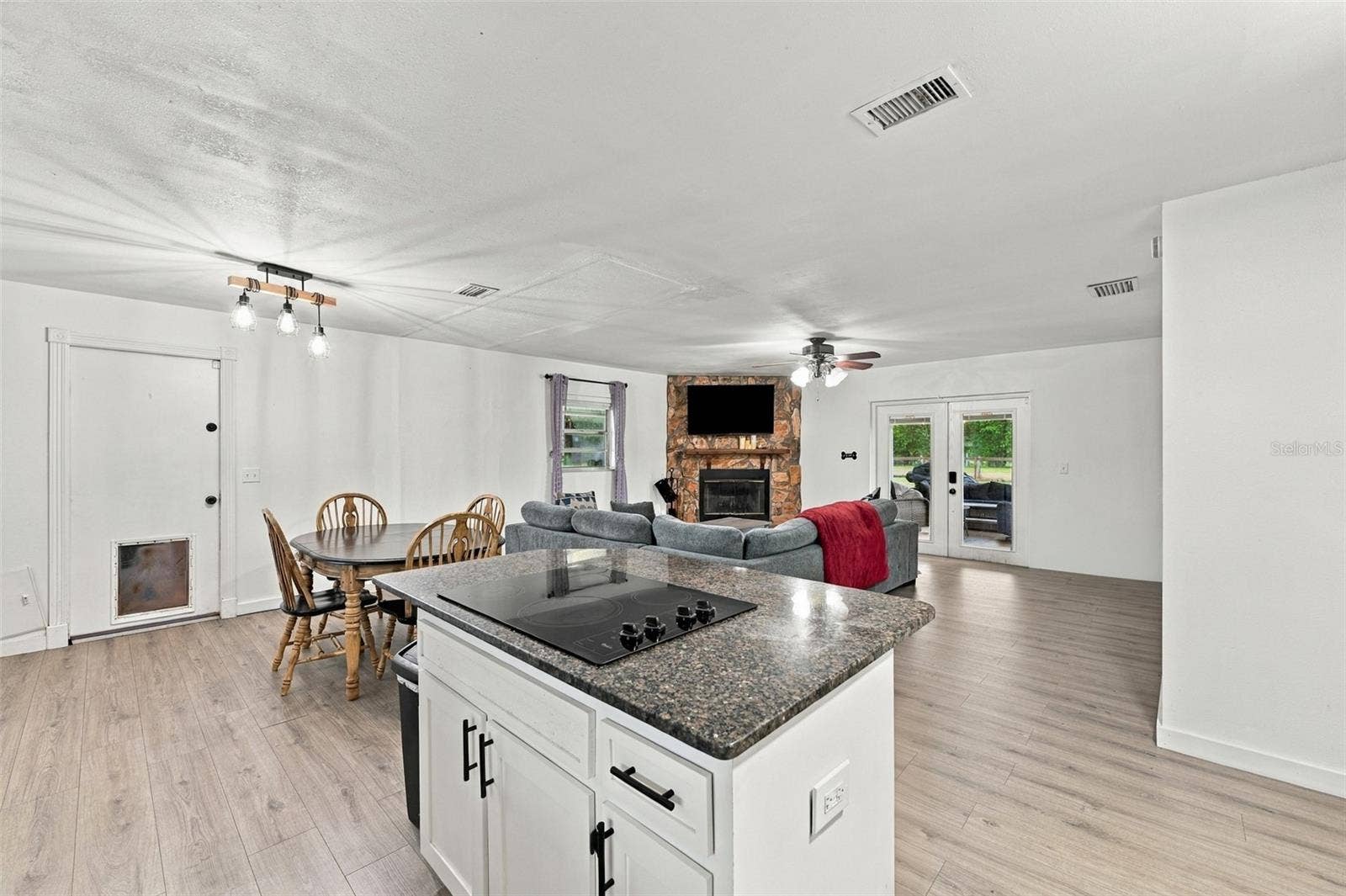 9124 CAREY ROAD, Lithia, FL 33547 9124 CAREY ROAD, Lithia, FL 33547