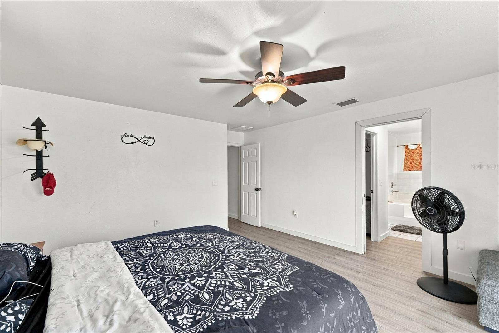 9124 CAREY ROAD, Lithia, FL 33547 9124 CAREY ROAD, Lithia, FL 33547