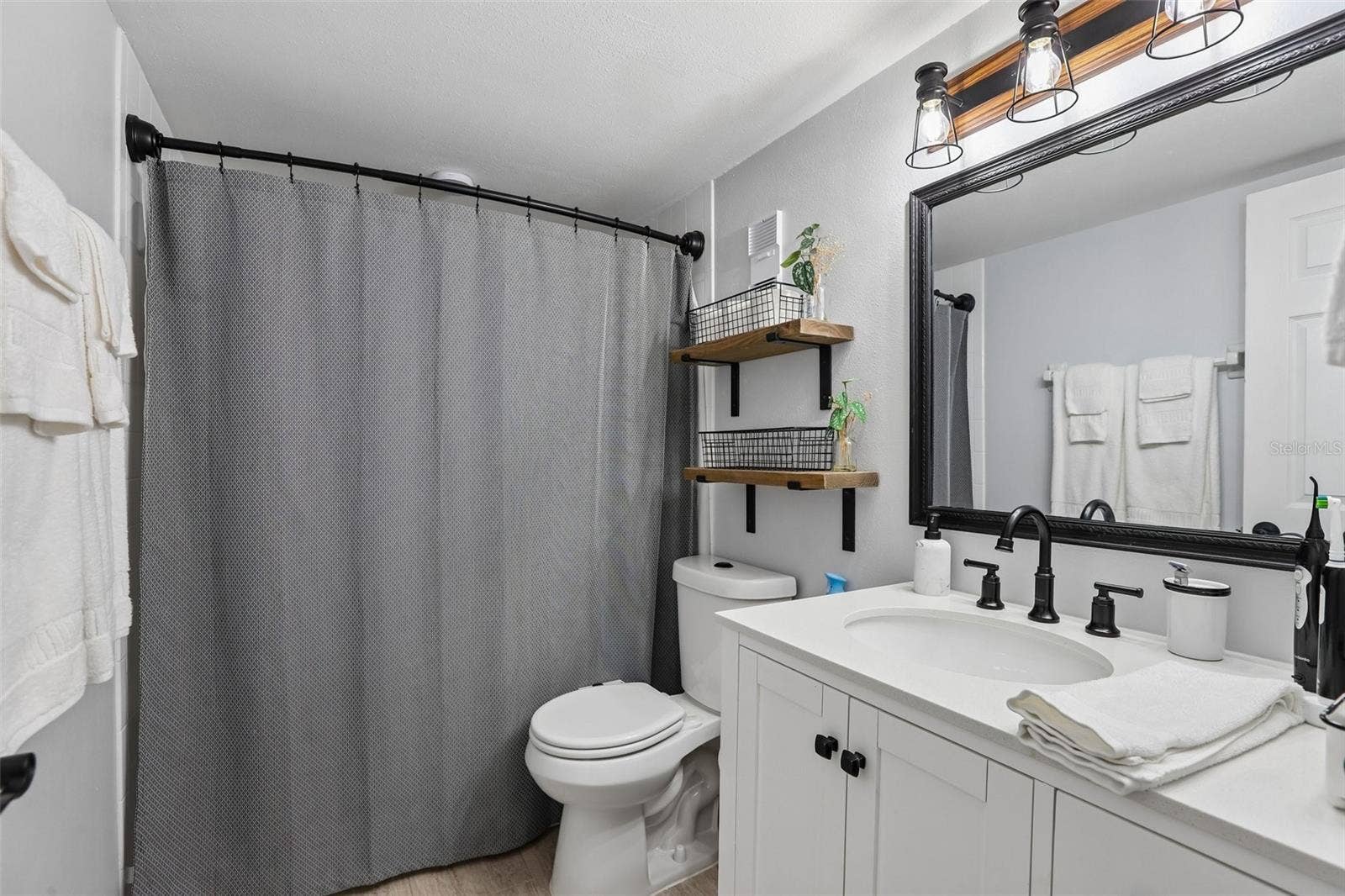 938 VIRGINIA STREET, #204, Dunedin, FL 34698 938 VIRGINIA STREET, #204, Dunedin, FL 34698