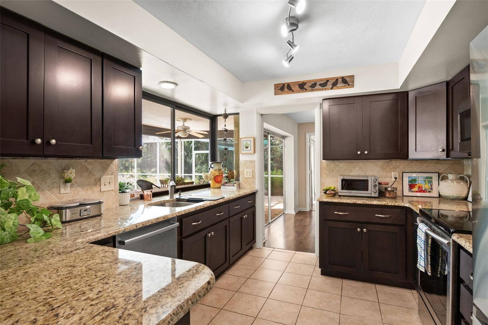 13906 105TH AVENUE, Largo, FL 33774