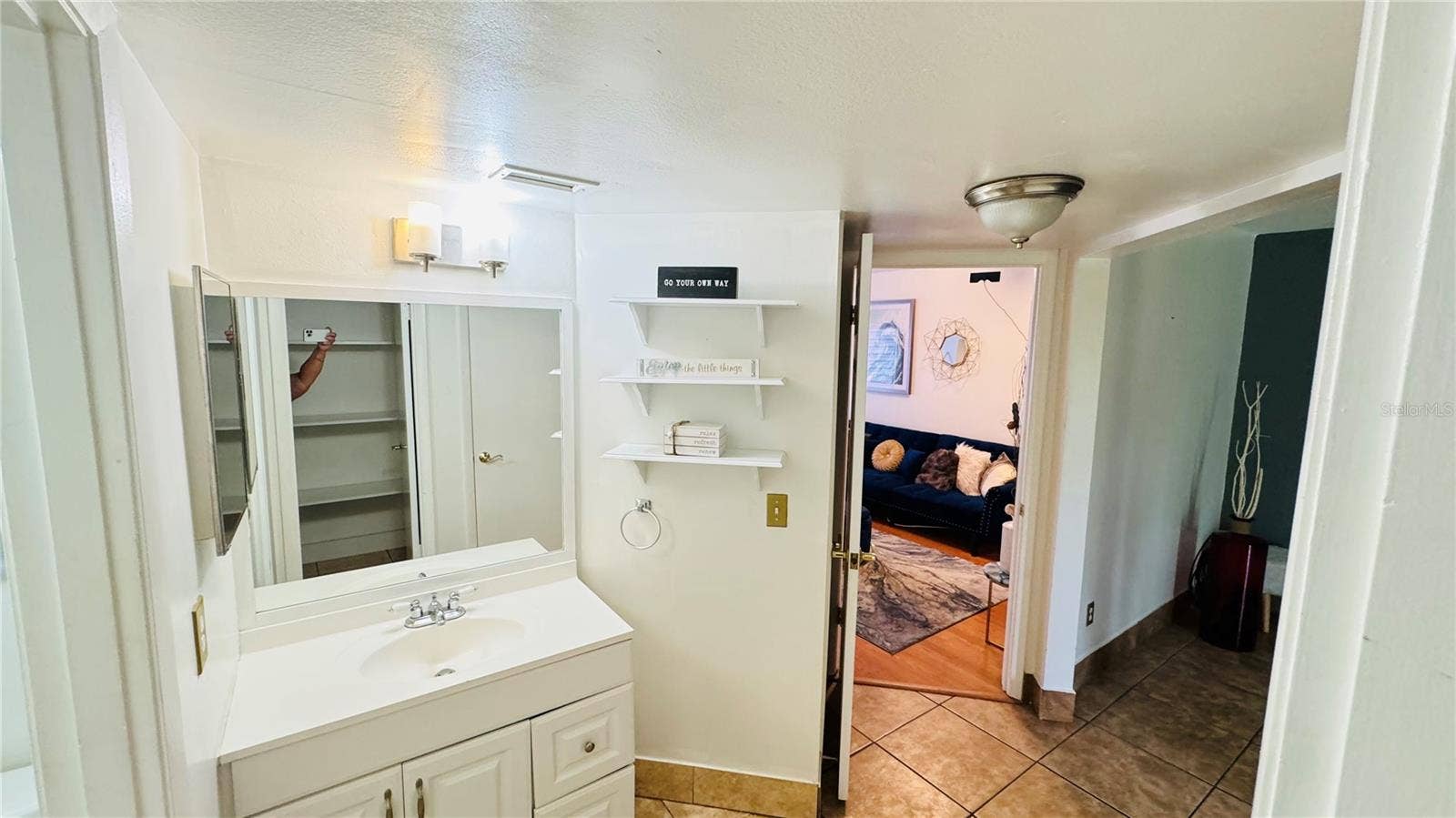4368 AQUA VISTA DRIVE, #8D, Orlando, FL 32839 4368 AQUA VISTA DRIVE, #8D, Orlando, FL 32839