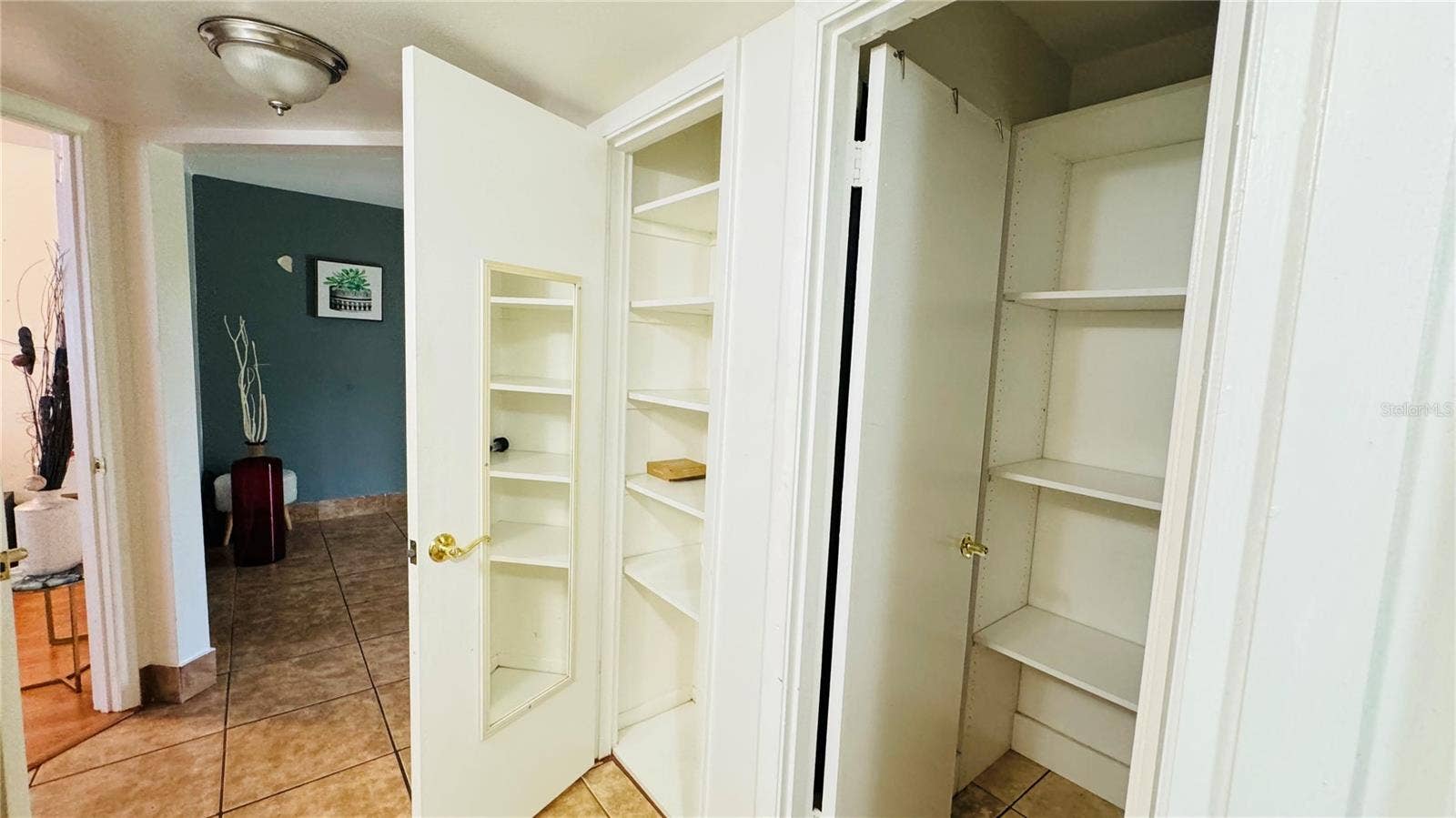 4368 AQUA VISTA DRIVE, #8D, Orlando, FL 32839 4368 AQUA VISTA DRIVE, #8D, Orlando, FL 32839