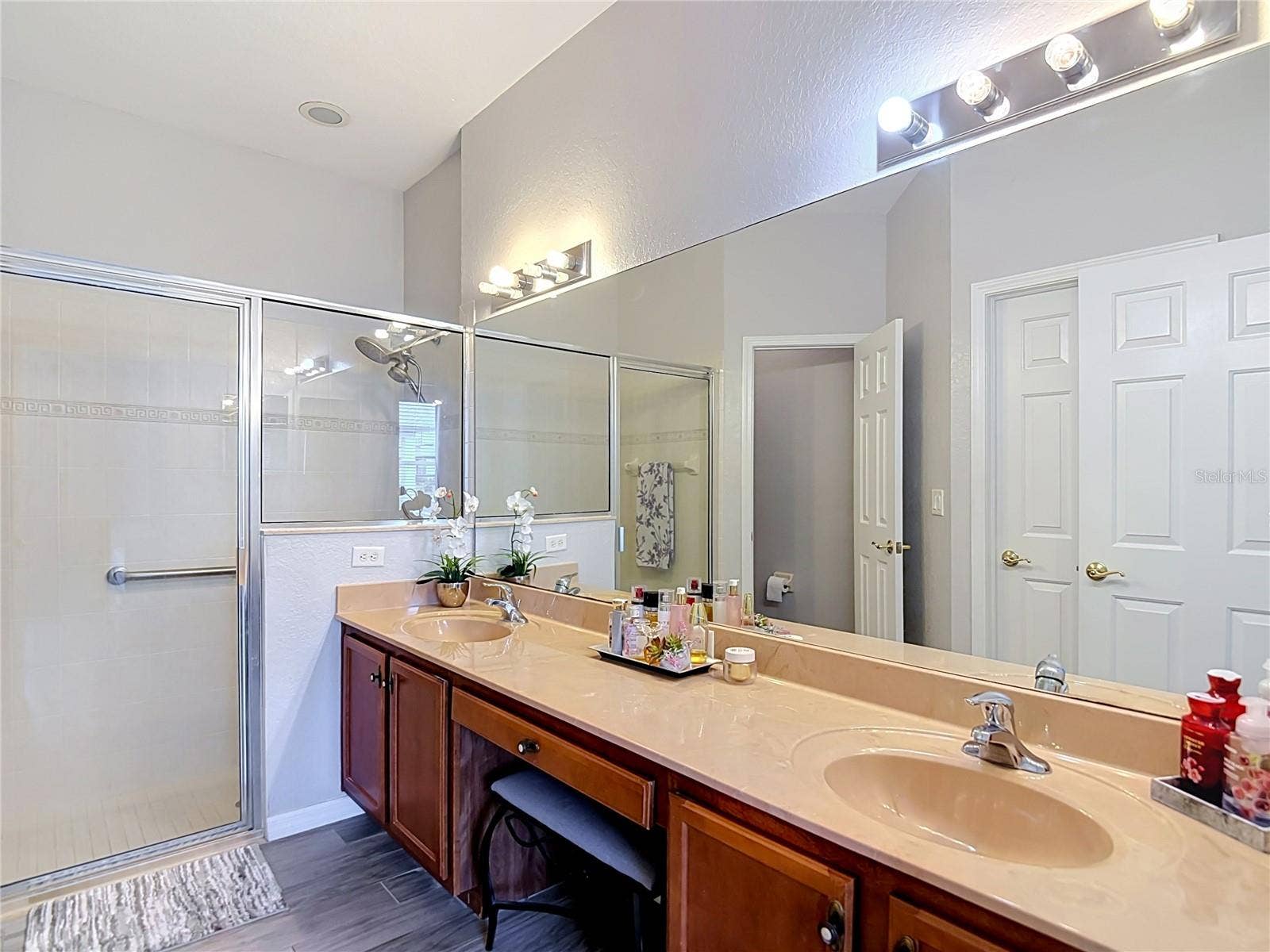 1203 SUMMERGATE DRIVE, Valrico, FL 33594