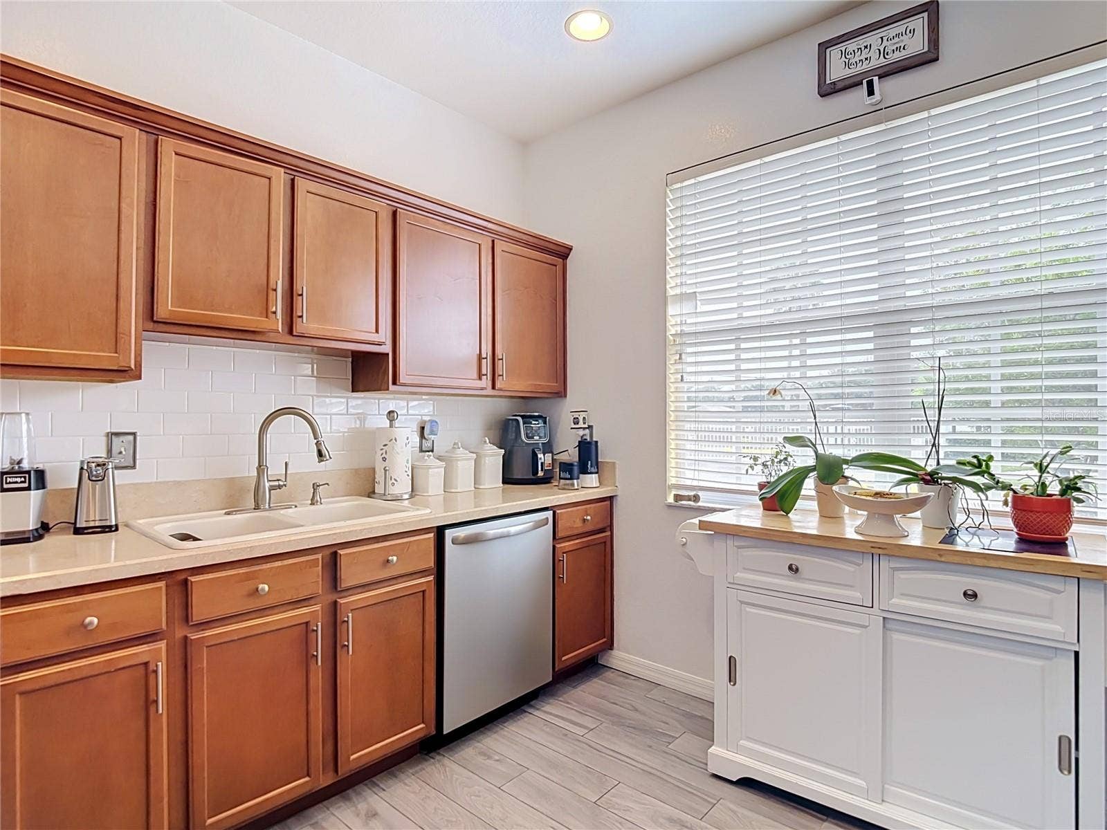 1203 SUMMERGATE DRIVE, Valrico, FL 33594