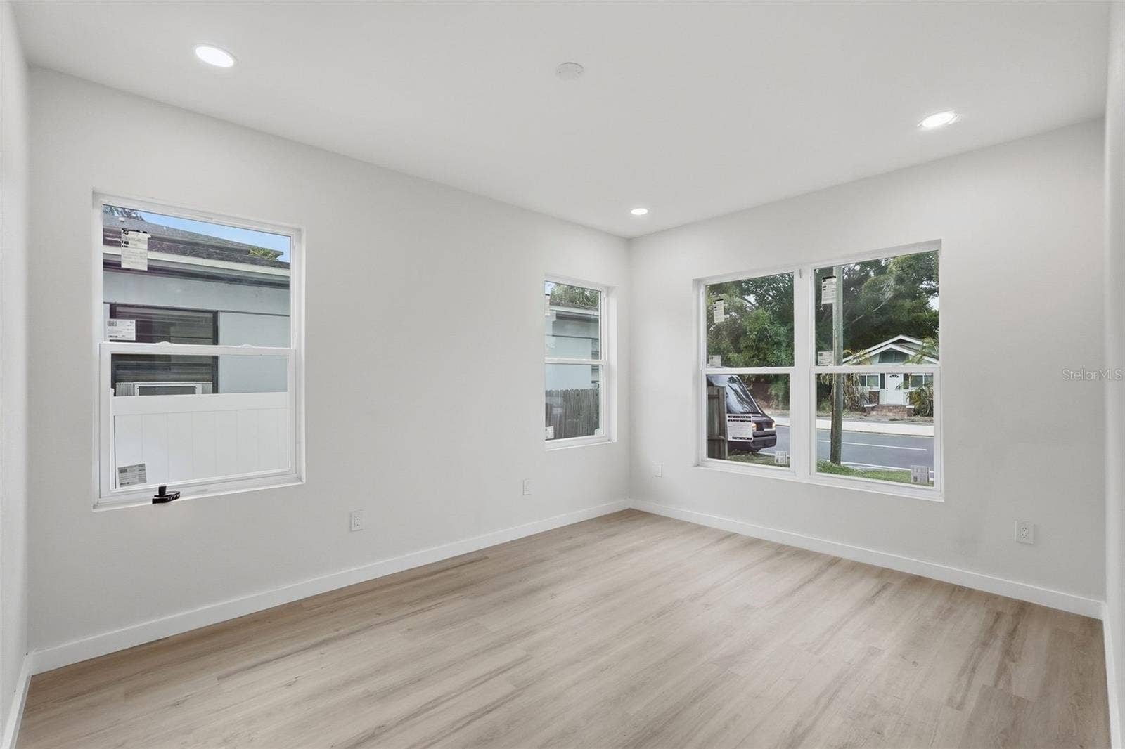 2144 5TH AVENUE N, St Petersburg, FL 33713
