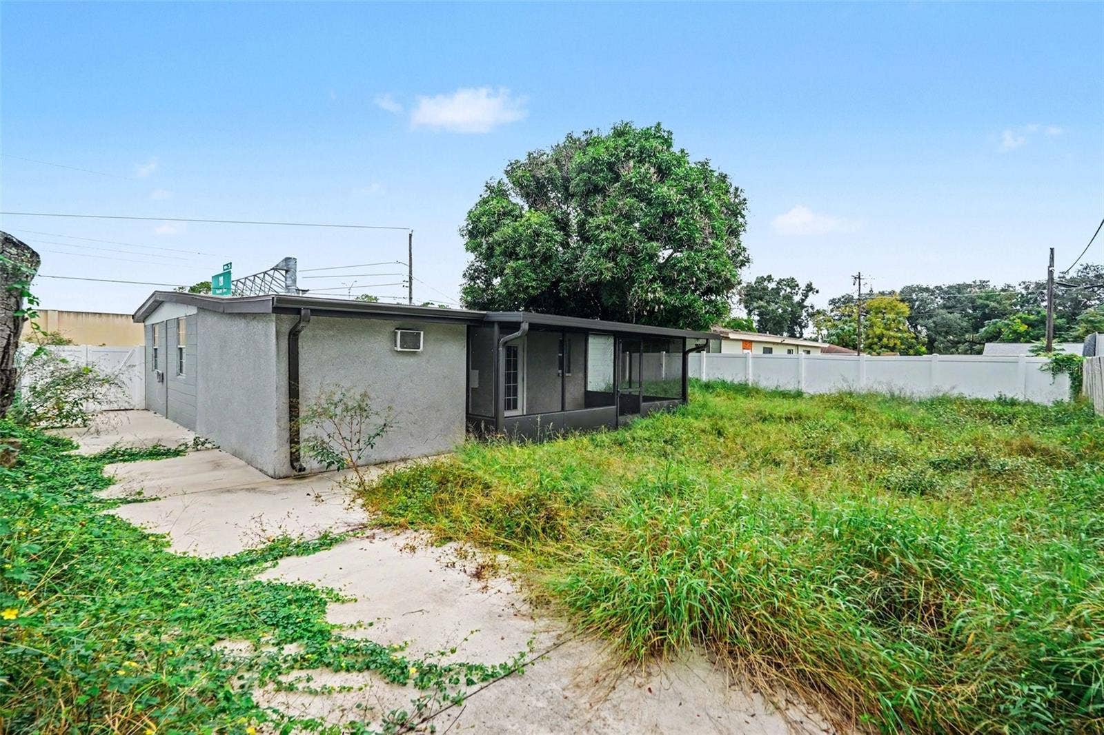10925 N FLORENCE AVENUE, Tampa, FL 33612 10925 N FLORENCE AVENUE, Tampa, FL 33612