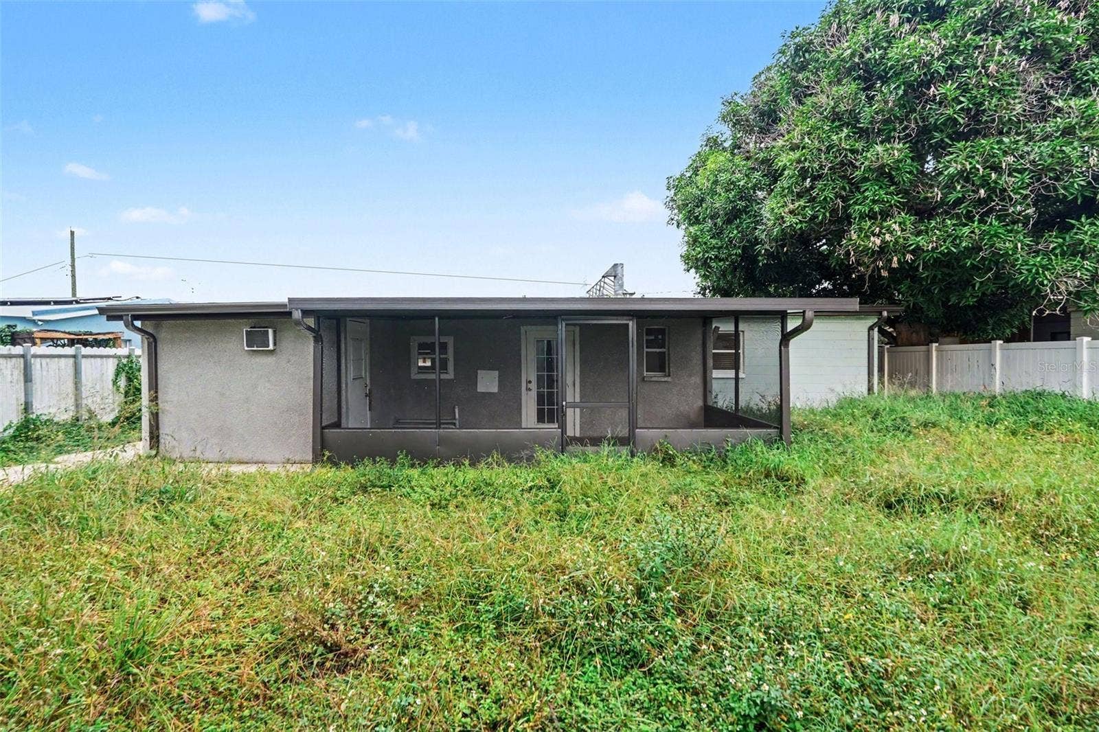 10925 N FLORENCE AVENUE, Tampa, FL 33612 10925 N FLORENCE AVENUE, Tampa, FL 33612
