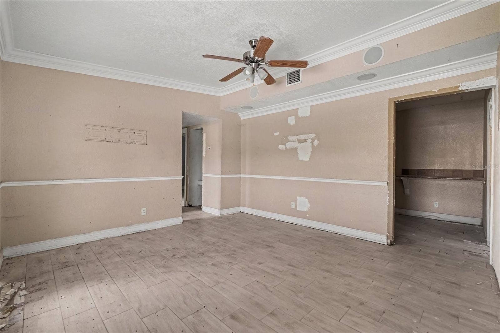 10925 N FLORENCE AVENUE, Tampa, FL 33612 10925 N FLORENCE AVENUE, Tampa, FL 33612