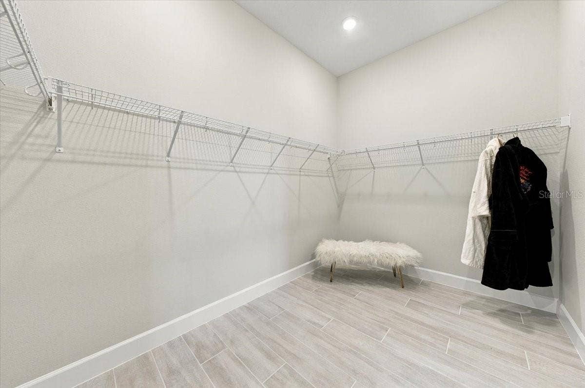 13705 IONA AVENUE, Palmetto, FL 34221 Large Walk In Closet!