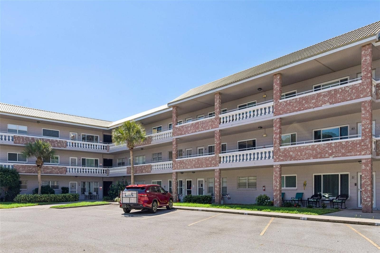 2461 RHODESIAN DRIVE, #15, Clearwater, FL 33763