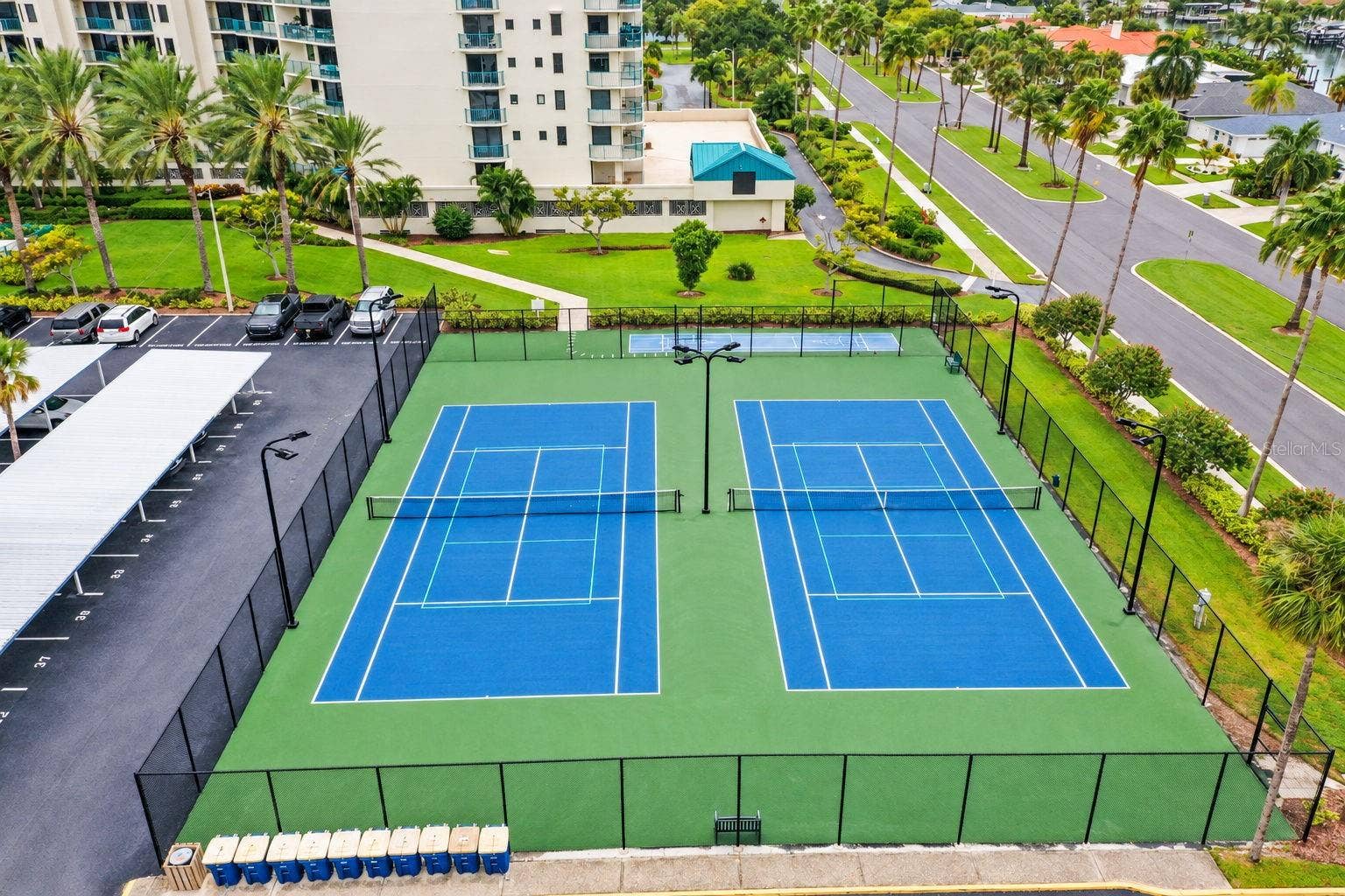 690 ISLAND WAY, #606, Clearwater, FL 33767 Tennis / Pickle ball Courts