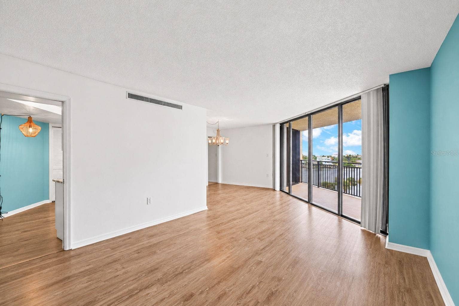 690 ISLAND WAY, #606, Clearwater, FL 33767 Living room with gorgeous views