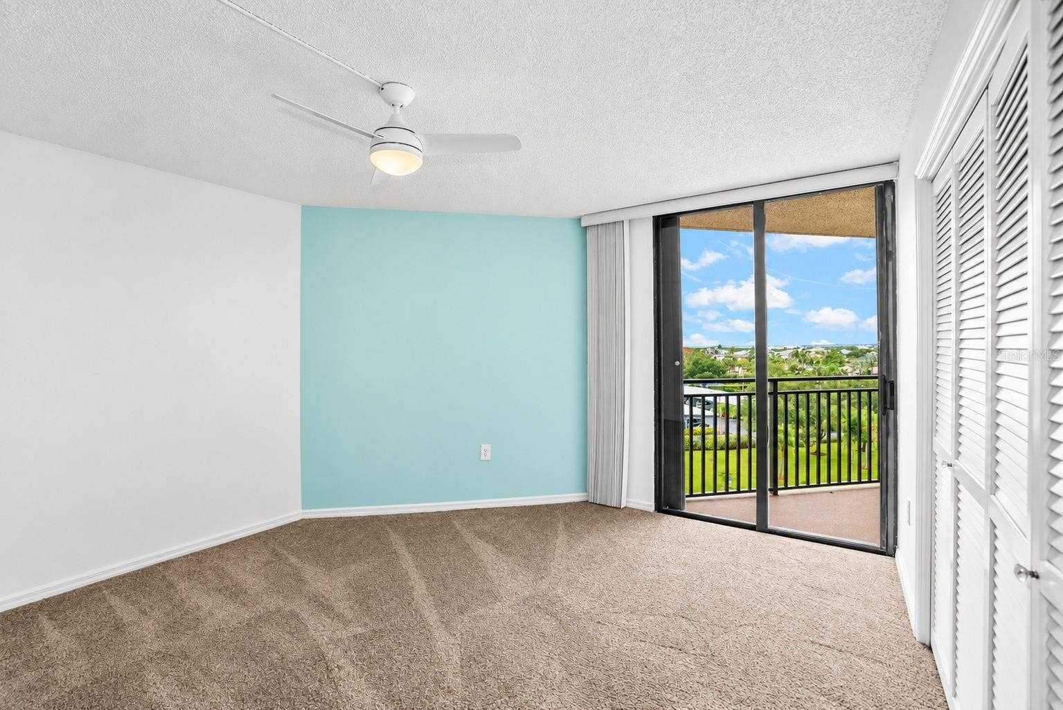 690 ISLAND WAY, #606, Clearwater, FL 33767 Guest bedroom new paint and carpet and beautiful views