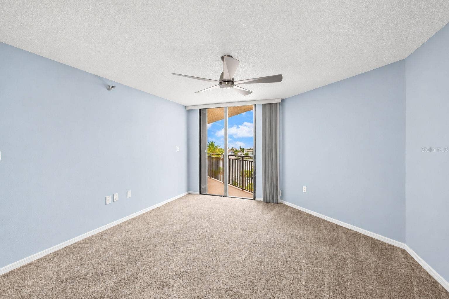 690 ISLAND WAY, #606, Clearwater, FL 33767 Primary Bedroom new paint and carpet