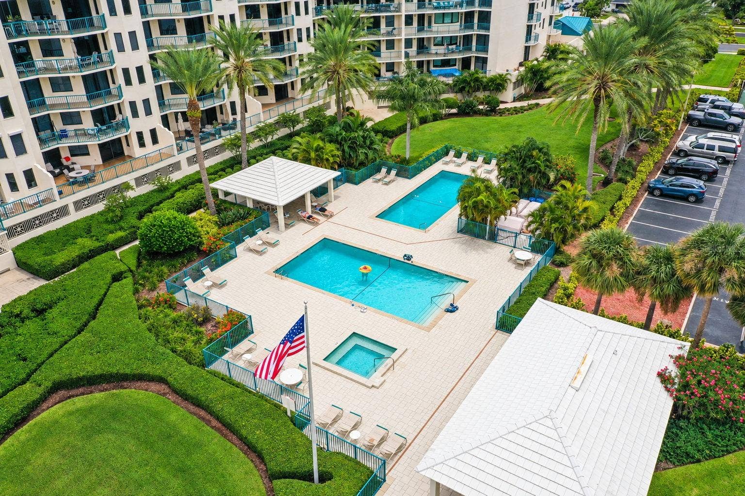 690 ISLAND WAY, #606, Clearwater, FL 33767 Use of 2 pools and spa at the building next door