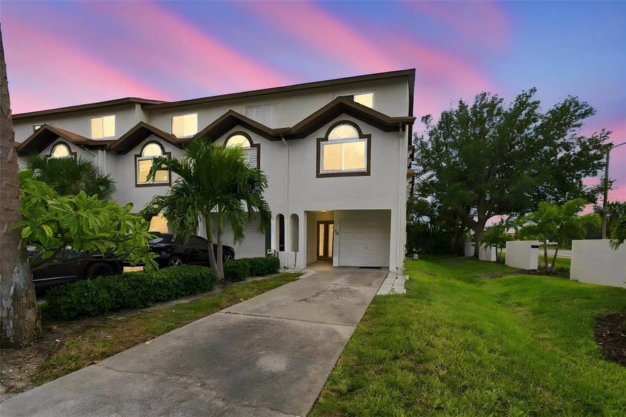 Property photo for 405 MADEIRA CIRCLE, Tierra Verde, FL