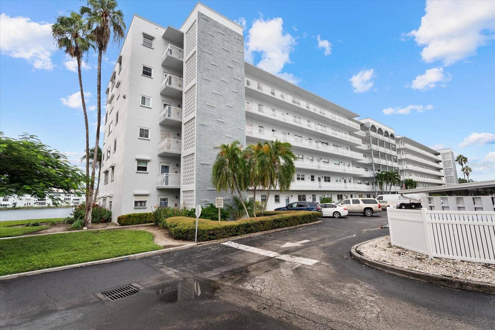 5925 SHORE BOULEVARD S, #105, Gulfport, FL 33707 5925 SHORE BOULEVARD S, #105, Gulfport, FL 33707