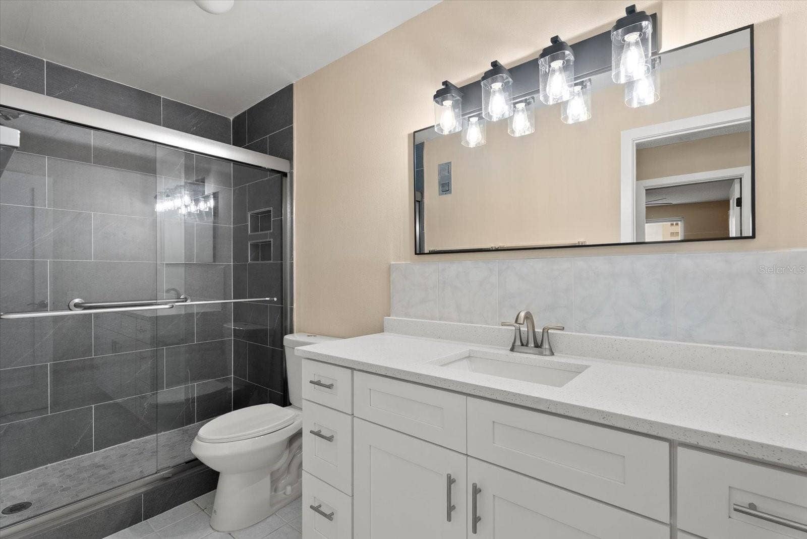 5925 SHORE BOULEVARD S, #105, Gulfport, FL 33707 5925 SHORE BOULEVARD S, #105, Gulfport, FL 33707